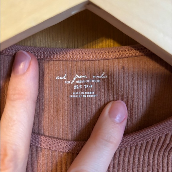 Urban Outfitters Out From Under dusty pink stretch crop top - Picture 3 of 3